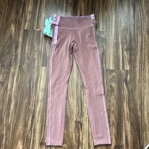 Outdoor Voices Hiking Leggings - Mauve size XS